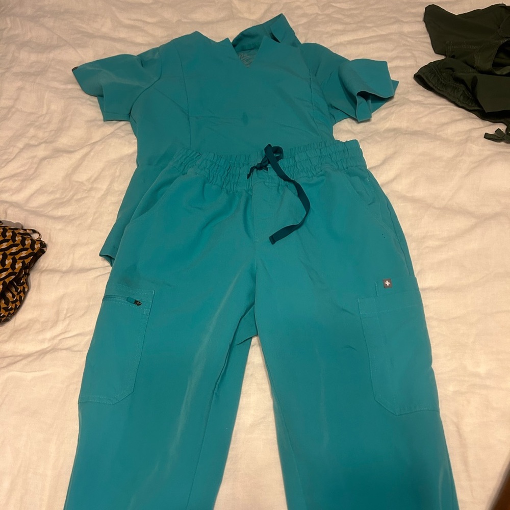 Figs Caribbean scrub set